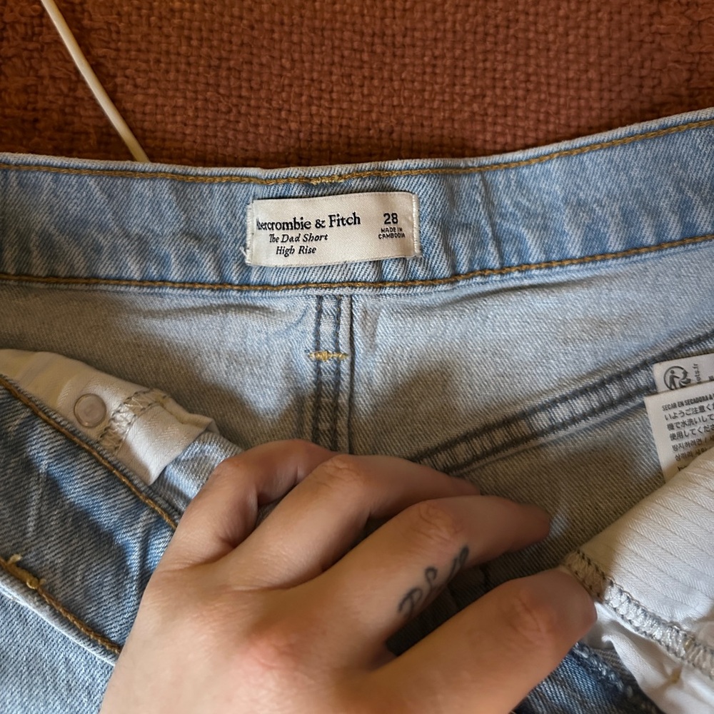 Abercrombie High Rise Dad Short 28
